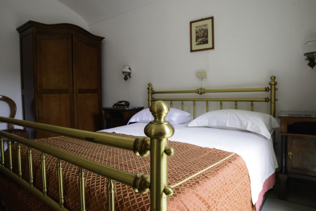 Affittacamere Maison Napoleon Turin Bagian luar foto