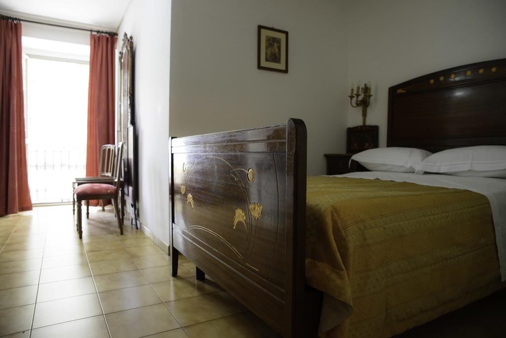 Affittacamere Maison Napoleon Turin Bagian luar foto
